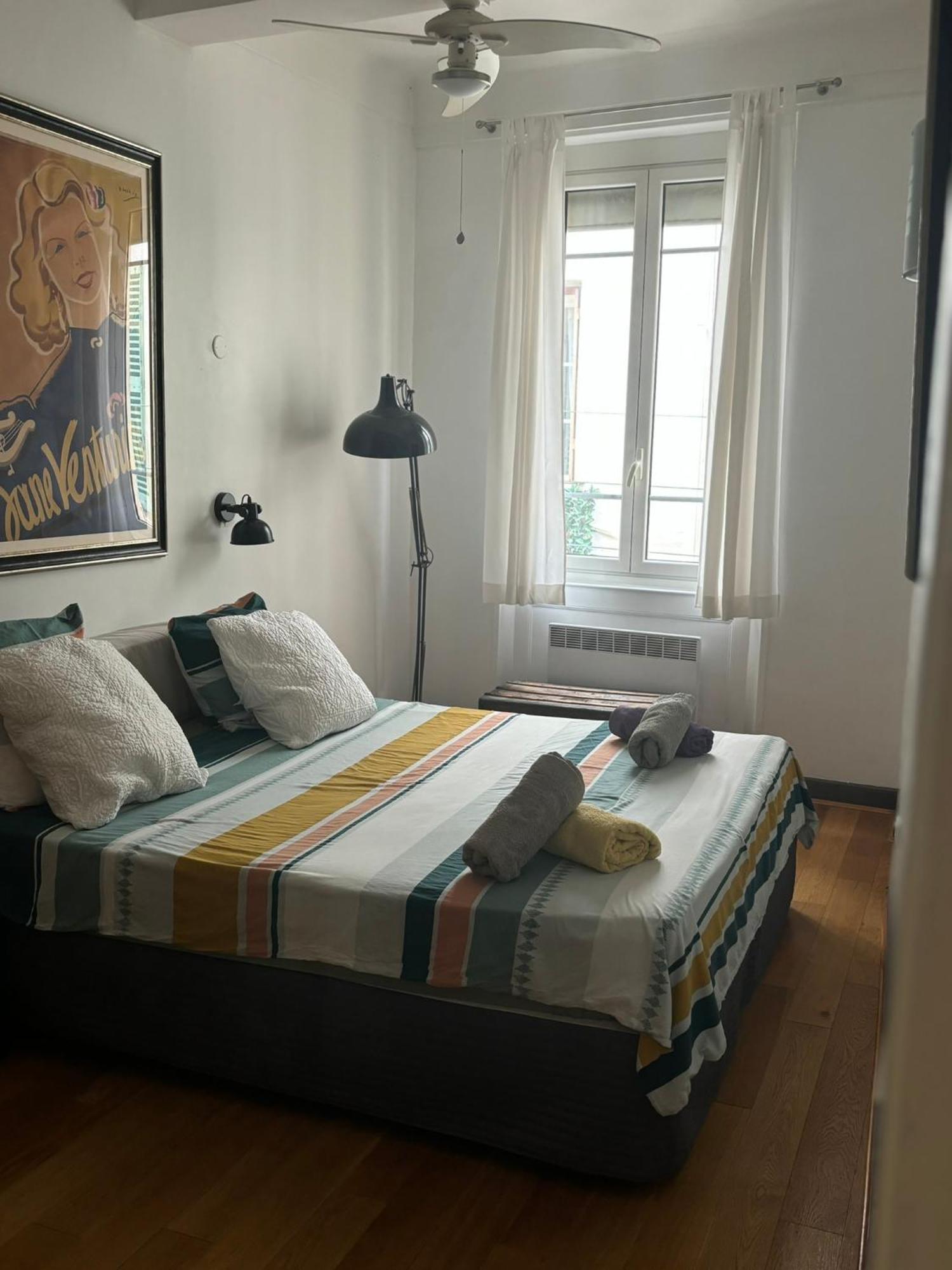 2 Bedroom Funky Apartment In The Heart Of The Old Town Of أنتيب المظهر الخارجي الصورة